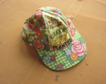 Vintage 90s All Over Print Floral Gardening Hat / Mary Engelbreit 1990s Flowers Cap