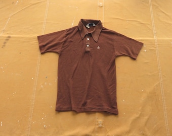 Medium 70s Mesh Polo Shirt / Munsingwear 1970s Brown See Through Penguin Collared Henley Button Neck