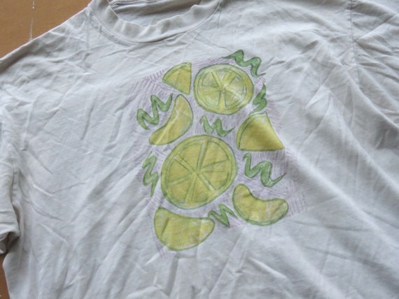 Large 90s Fruit T-shirt / Hand Painted Handmade D… - image 3