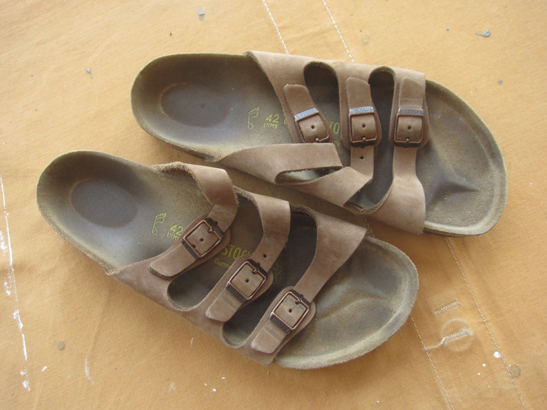 Men's 9 / Euro 42 Birkenstock Three Strap Sandals / Brown - Etsy