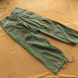 Medium / Large 50s US Army M-51 Cargo Pants / Long 1950s Military 