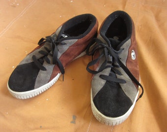 Men's 11 90s Suede Airwalks Skate Shoes, Skateboard