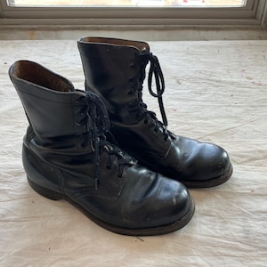 Men's 11 / 11.5 60s US Army Combat Boots / 1960s Leather Work Military Boots Distressed