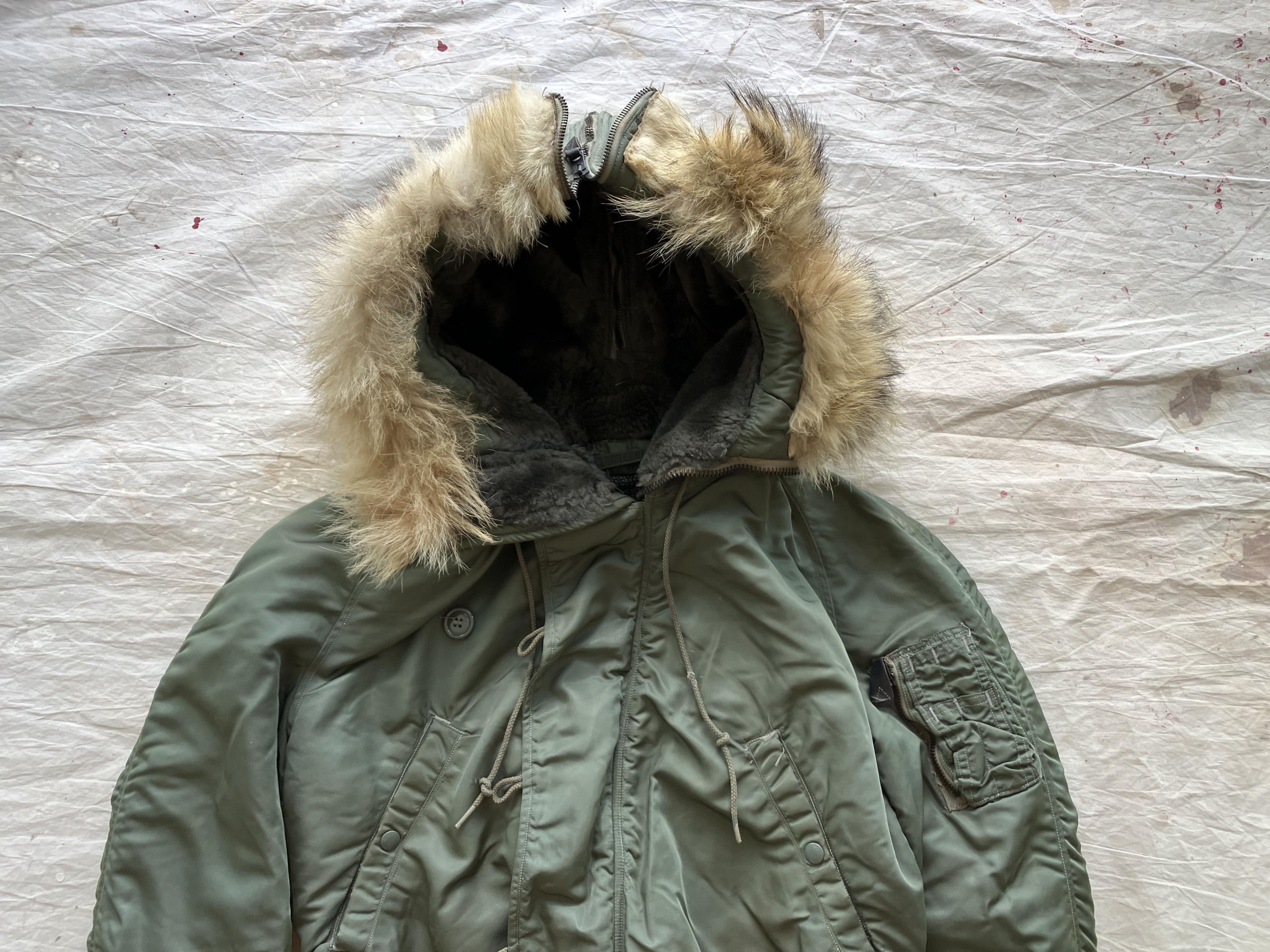 Small 60s US Air Force N-2B Parka Jacket / Cropped Fur Hood