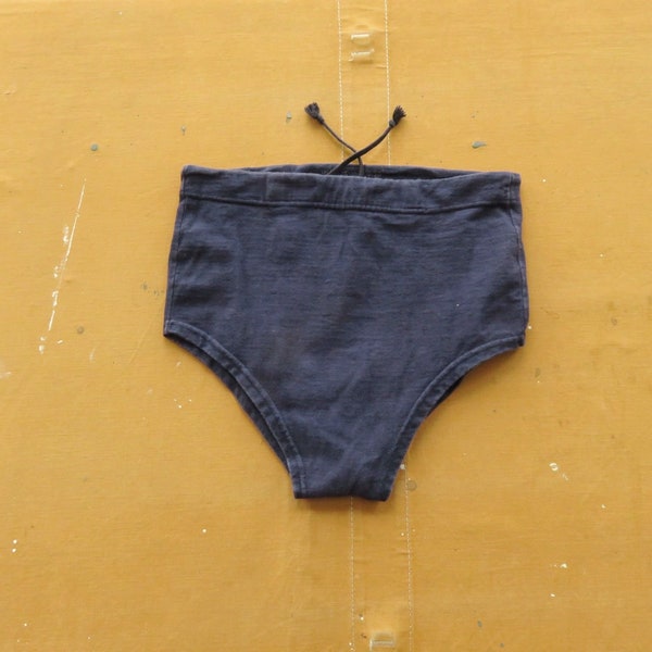 26 to 28 Waist 50s US Navy Blue Cotton Swimsuit / Briefs Men's Swim Shorts 1940s 1950s US Military XS