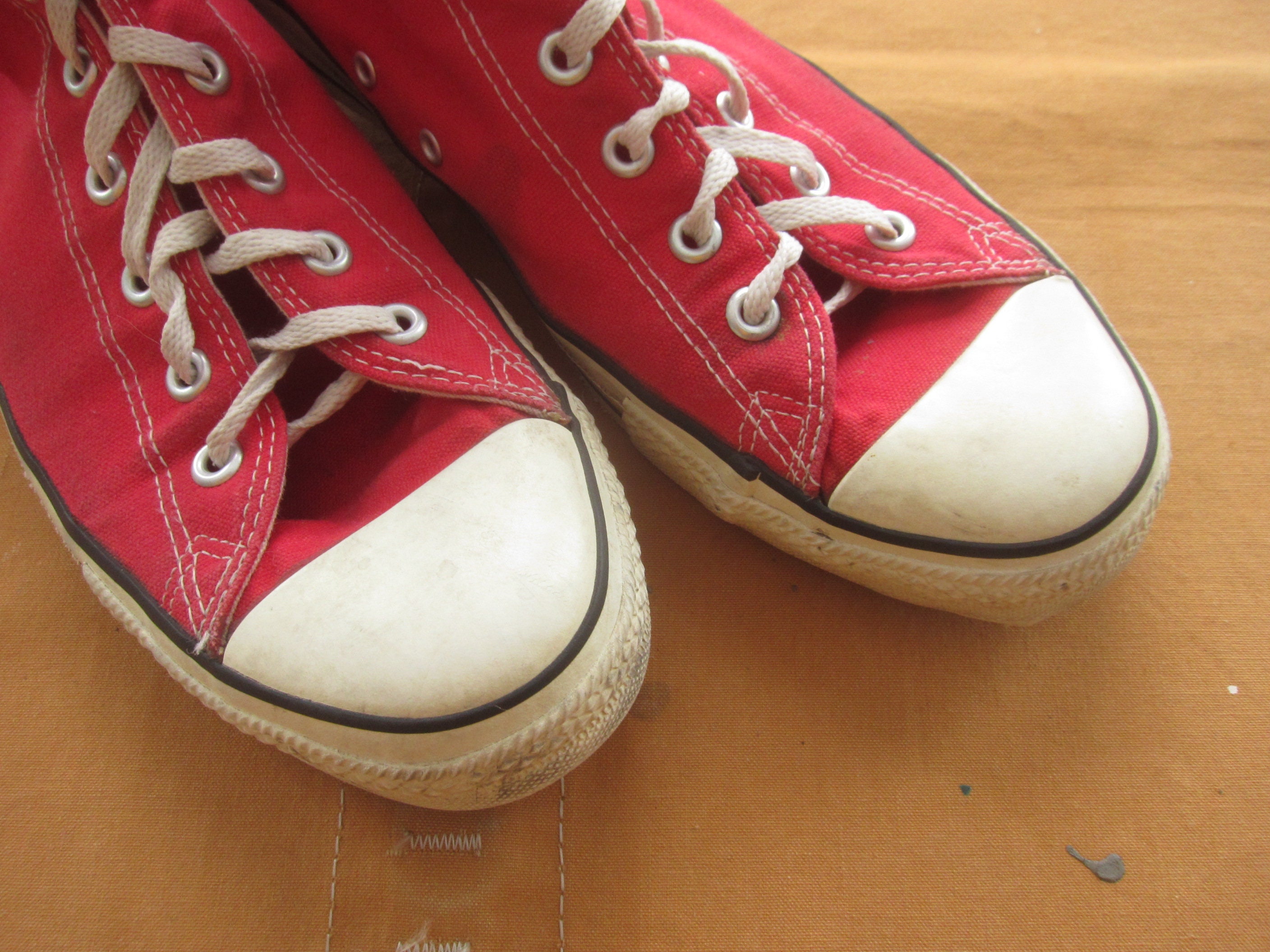Red converse high tops mens best sale
