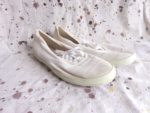 Women's 7.5 70s White Skips Tennis Shoes / White … - image 1