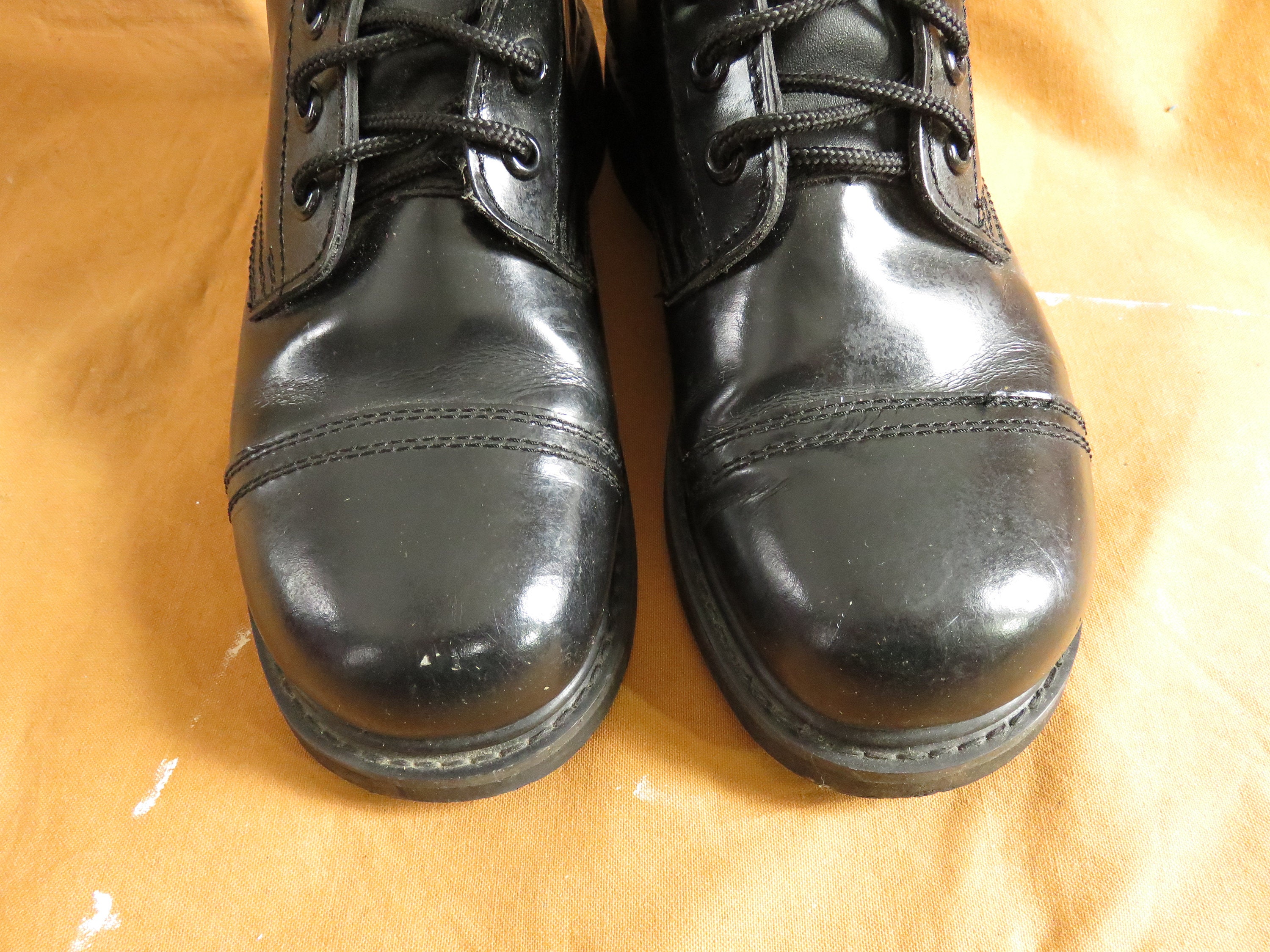 Men s 8.5 80s Black Patent Leather Glossy Combat Boots Cap Toe