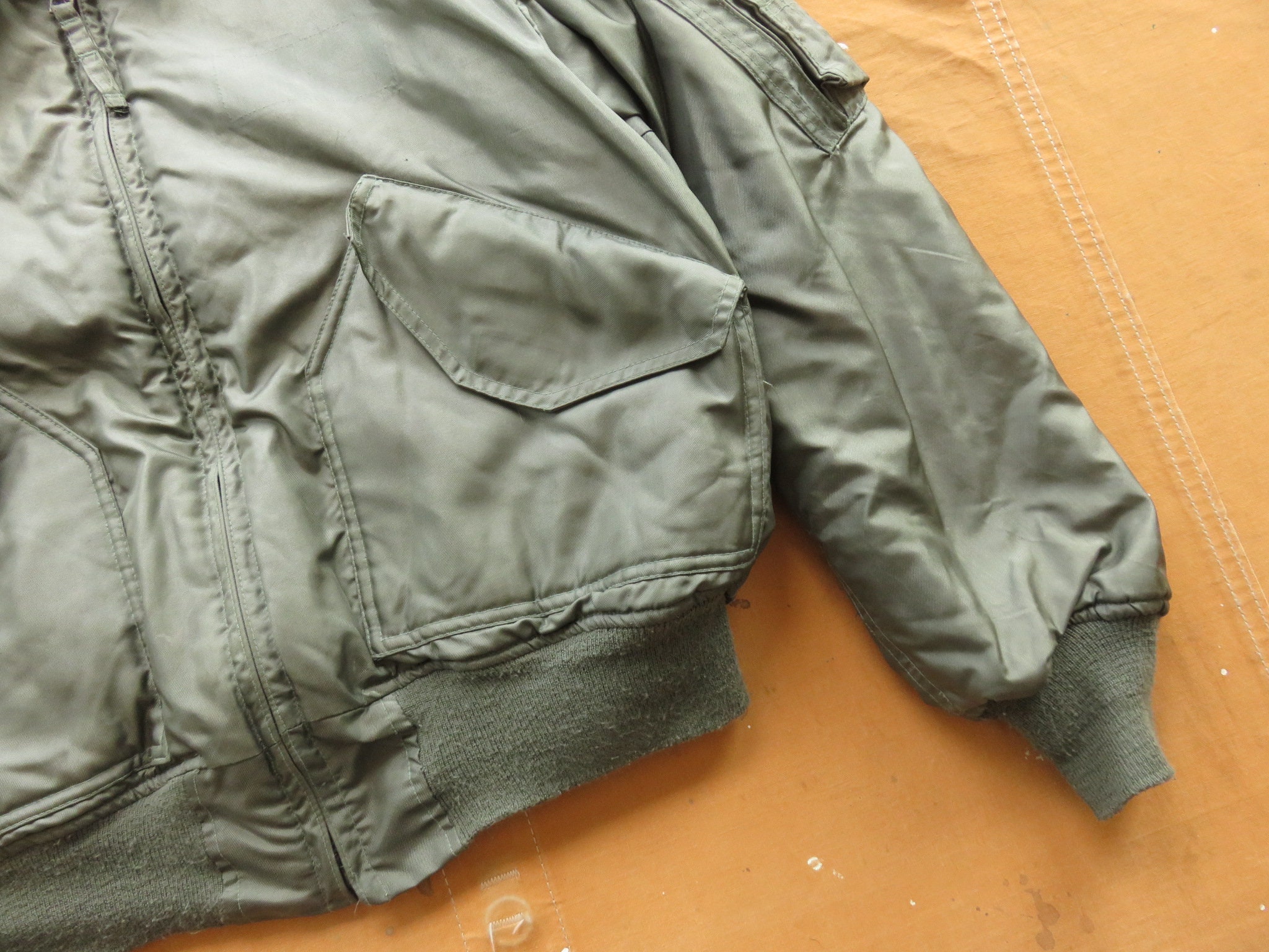 Large 80s US Air Force CWU-45/P Flight Jacket / Bomber Large 80s US Air Force CWU-45/P Flight Jacket / Bomber