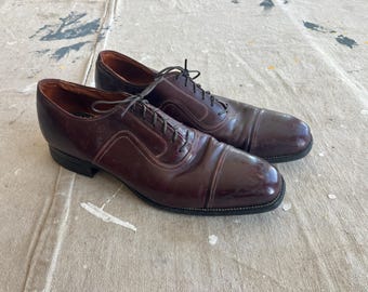 Men's 7.5 / 8 Narrow 40s Red Leather Oxford Shoes / 1930s 1940s Men's Leather Lace Up Shoes Oxfords Cap Toe Women's 9 9.5