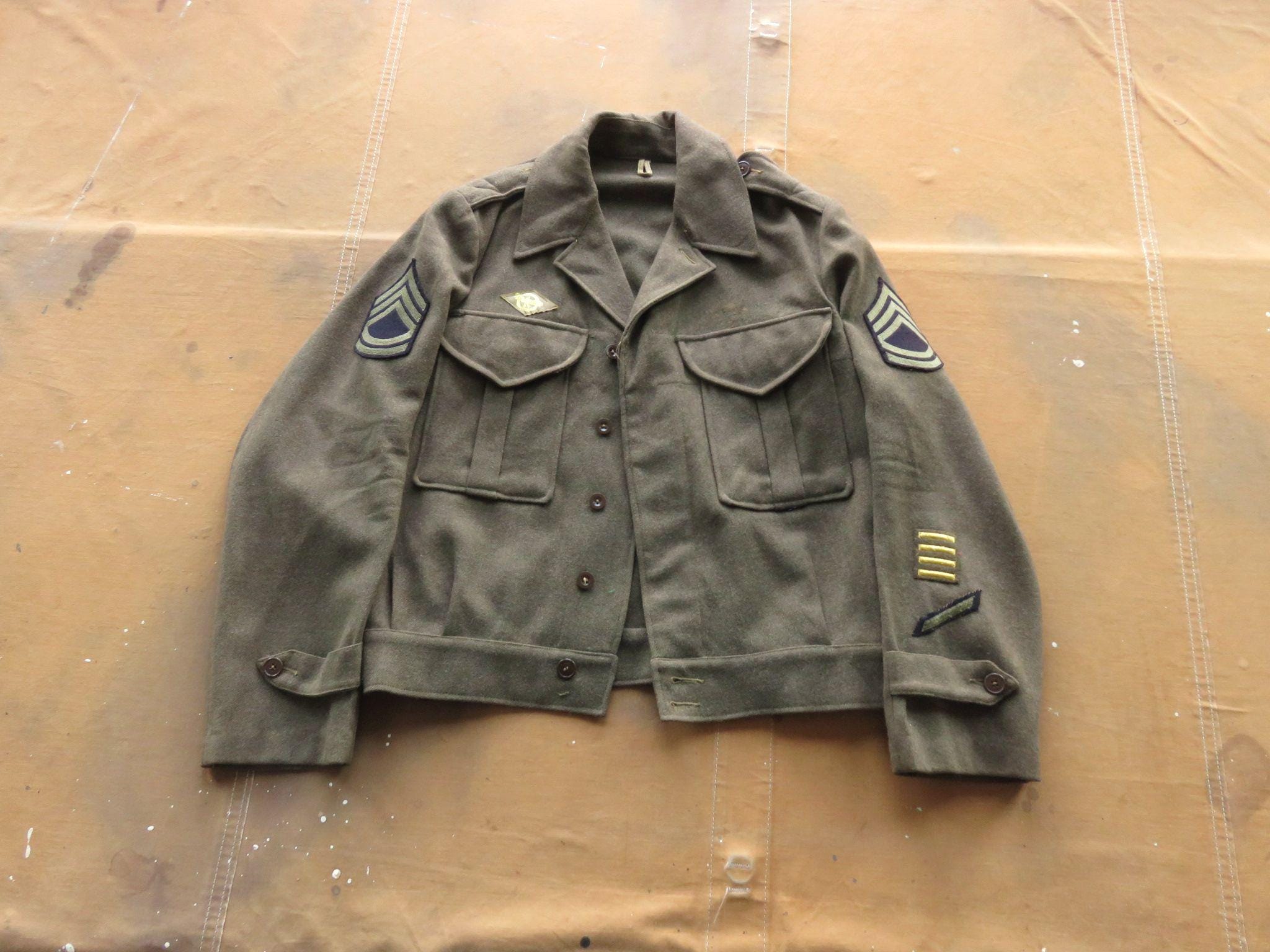 Medium 40s Australian Made Army Ike Jacket / Made in Australia 
