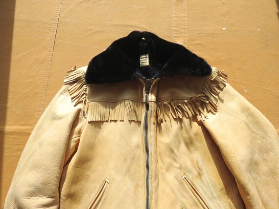 Medium 70s Buckskin Leather Fringe Jacket / Uber … - image 2