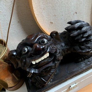 VINTAGE FOO DOG Statue, Auspicious wooden sculpture, Old artifact, Guardian Lion, Hand Carved, Home decor, collectible from Bhutan.