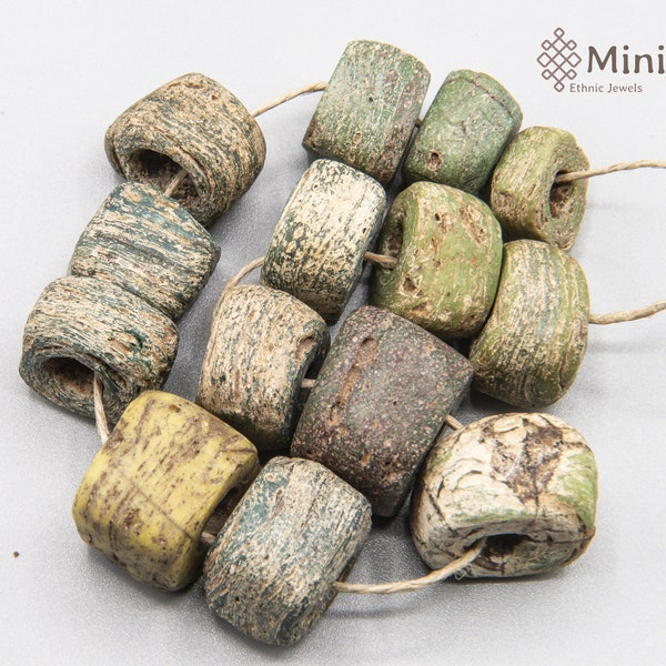 14 mix colors Hebron beads from Africa - 14 cm - antique glass beads - Nigeria