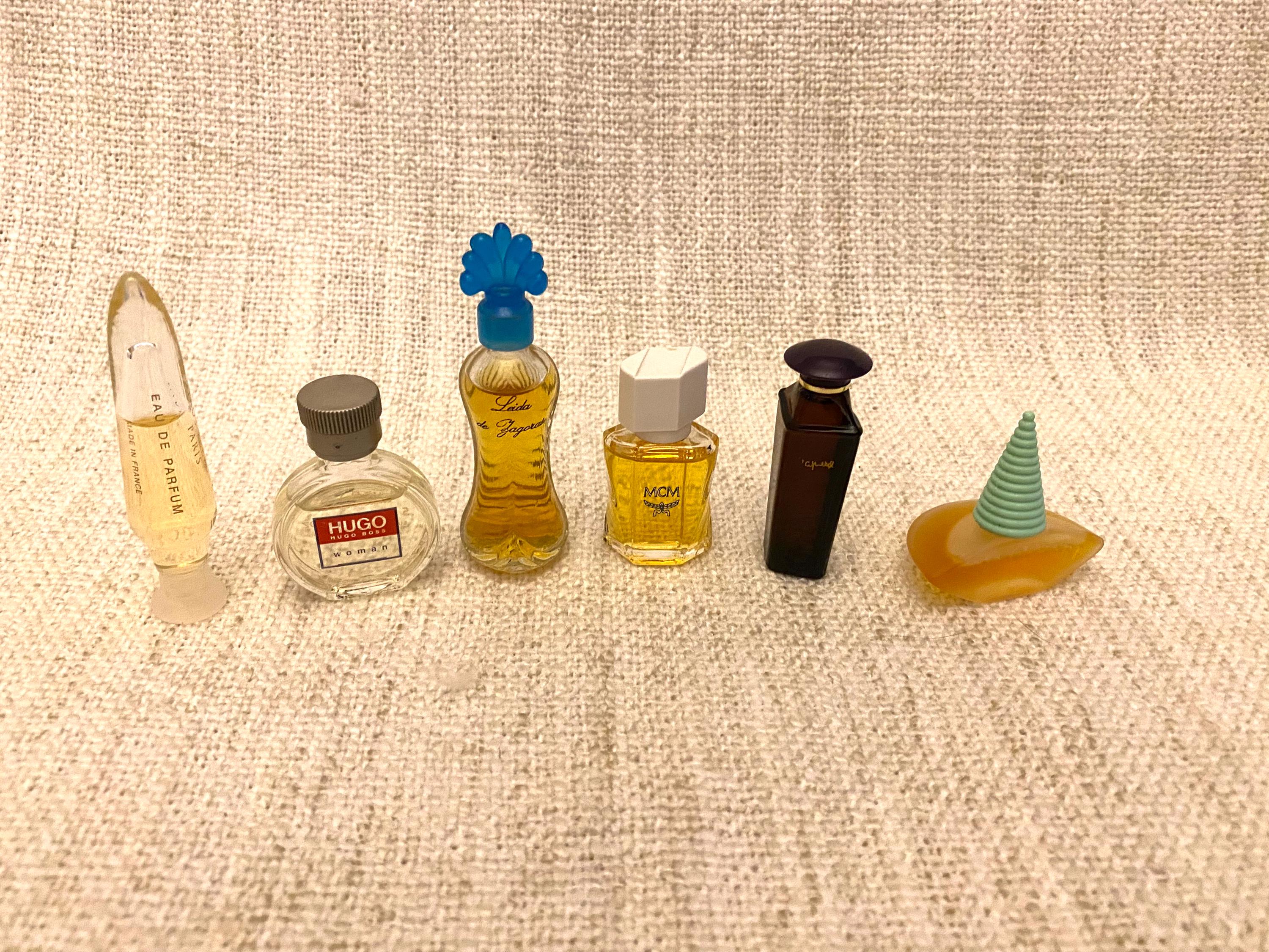 香水瓶セット - 54、ミニチュアボトル 6 本: Hugo Boss Woman、Leida