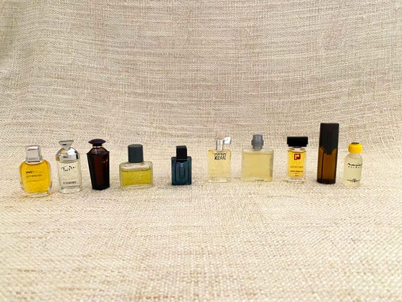 香水ミニボトルまとめ売り10個 ヴィンテージミニ香水ミニチュアセット - 61個、10個のオリジナルミニ