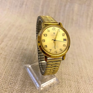 Vintage Junghans Men’s Wristwatch – Quartz Movement | German Made | Minimalist Design | Very Good Condition