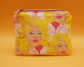 Coin purse, Small make up bag, Wallet, Change purse made of a Dolly Parton print, sturdy pink zipper and a black lining – Brakumo.