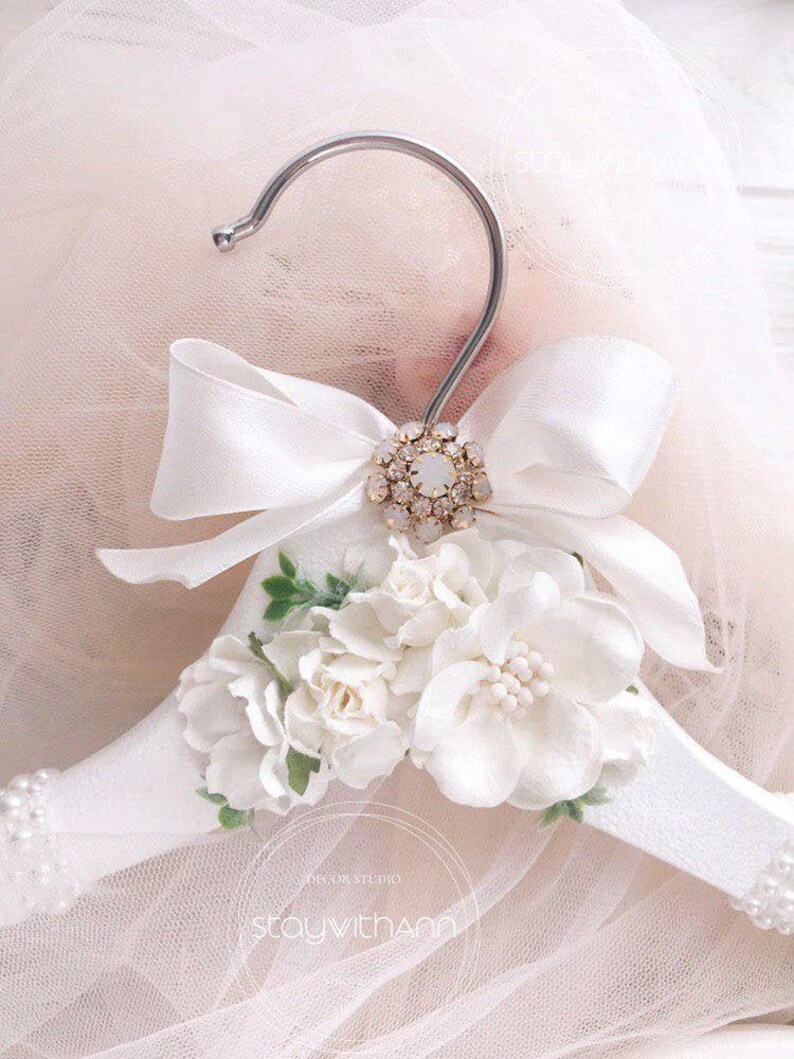 Wooden bride hanger