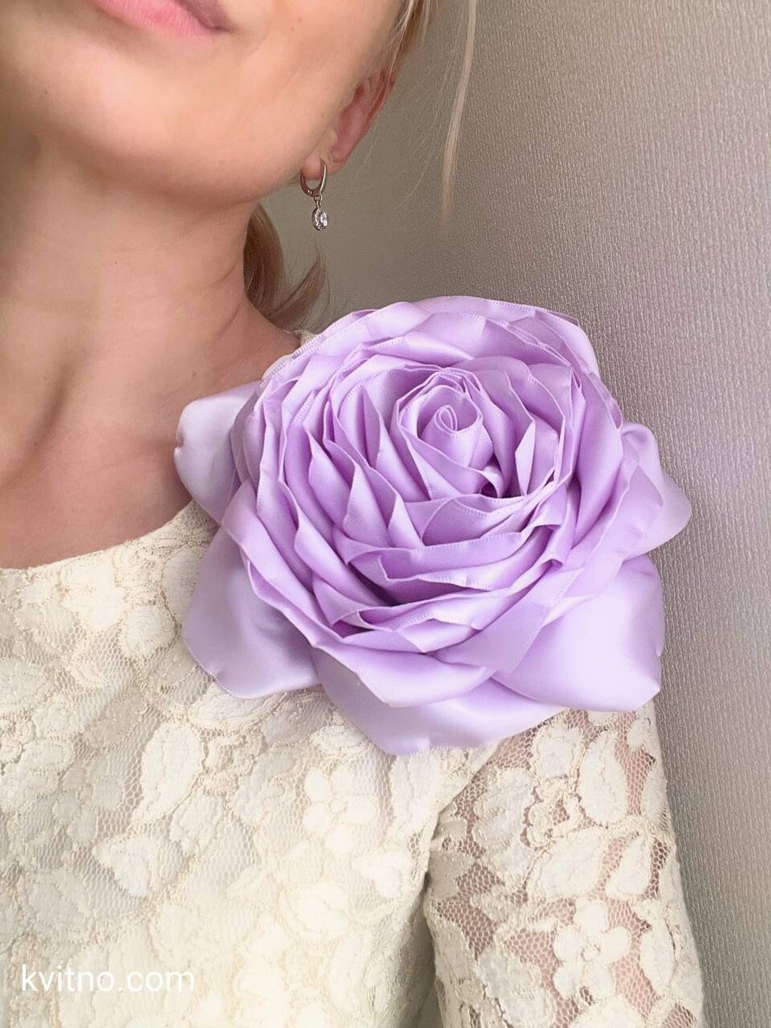 Oversized Fleur Brooch in 