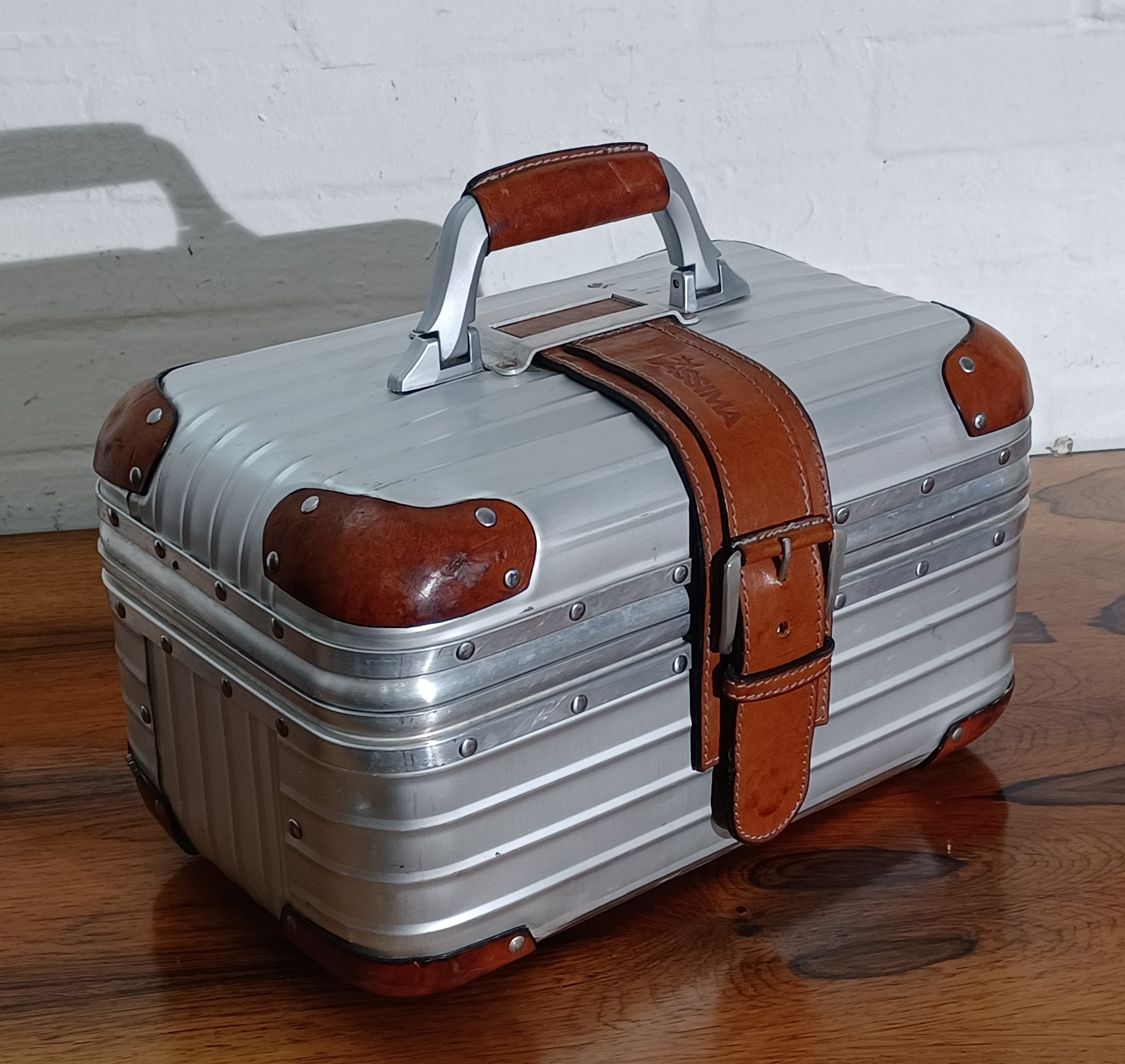 Rimowa Travel Aluminum Beauty Case Suitcase Photo Case, Board