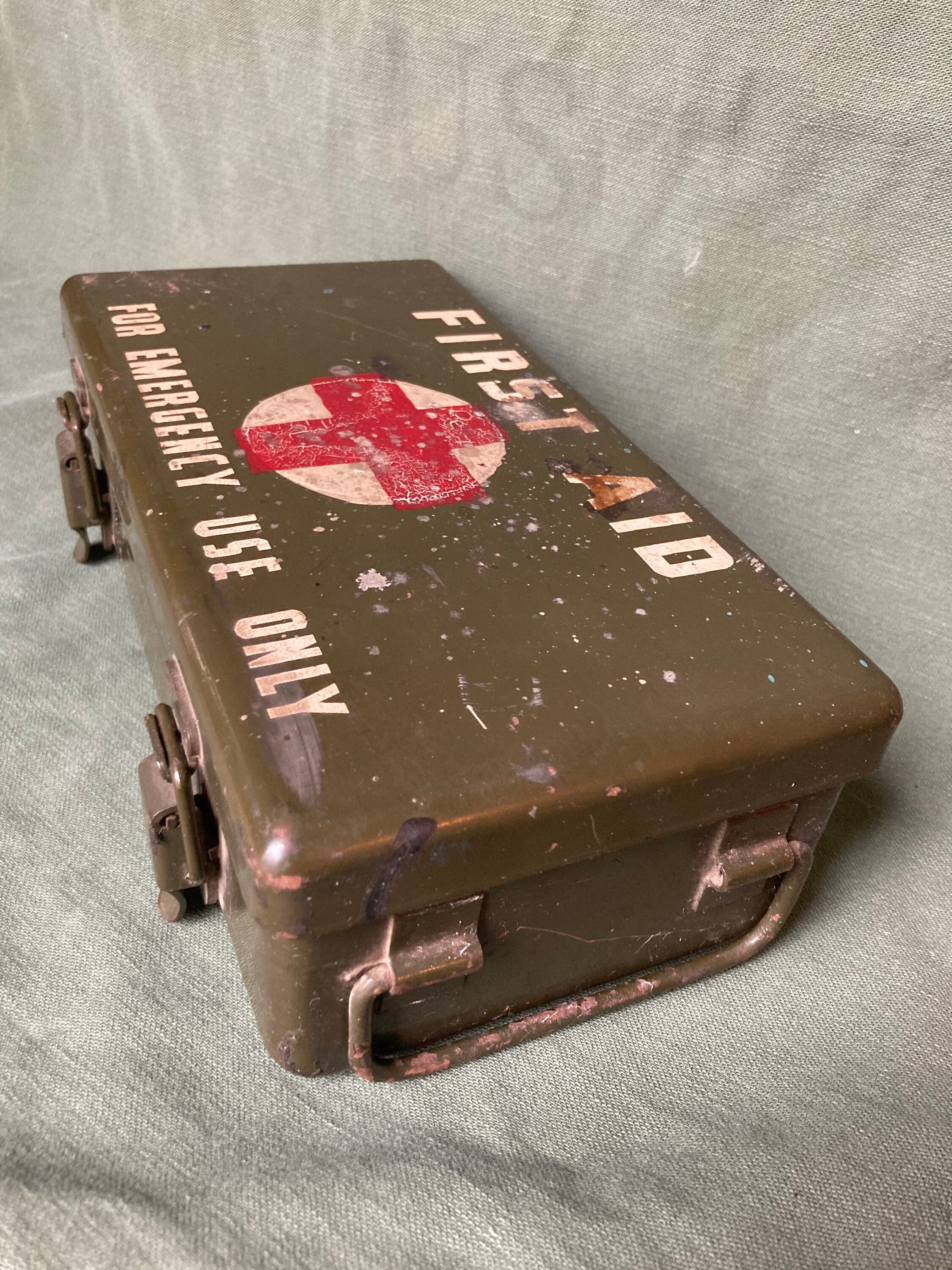Vintage 1940s Military First Aid Kit Green Metal Box WWII Etsy UK