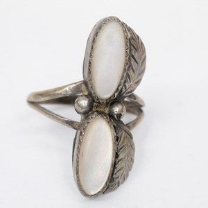 Vintage Natural Shell & Sterling Silver Ring