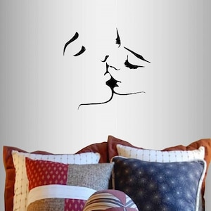 In-Style Decals Wall Vinyl Decal Home Decor Art Sticker People Man and Woman Kiss Love Bedroom Living Room Removable Mural Design 470