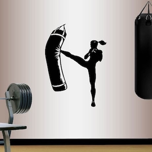 In-Style Decals Wand Vinyl Aufkleber Home Decor Art Sticker Mädchen Frau Kickboxen Kickboxen Boxsack Sport Gym Removable Wandbild Design 772