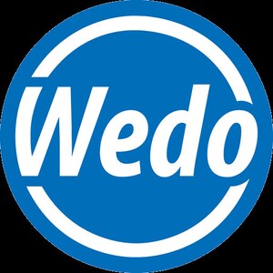 Pode incluir: Um c&iacute;rculo azul com um contorno branco e a palavra "Wedo" em letras brancas.