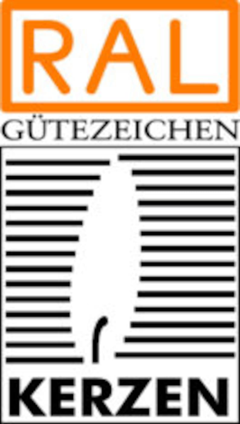 Pode incluir: Um r&oacute;tulo RAL G&uuml;tezeichen branco e laranja com a palavra "KERZEN" impressa em preto abaixo do logotipo.