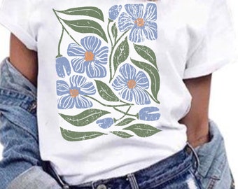 Bloemen in blauw ~ Flower Tee Shirt, Botanisch T-shirt, boho T-shirt, wilde bloemenshirt, plantenshirt, botanisch shirt, retro bloemen T-shirt, tuinman,