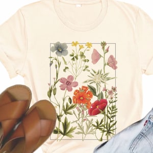 Summer Bloom ~ Botanical Tee, Vintage shirt, Wildflower shirt ,flower T shirt, flower T Gardening shirt, Garden T shirt, flower shirt, women