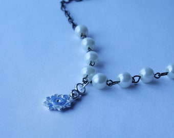 Pearl Choker with Flower Pendant