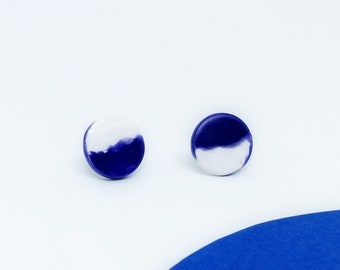 Blue White stud earrings, Blue White disc studs, Mismatched stud earrings, Mismatched round studs, Colourful summer earrings, Flat studs