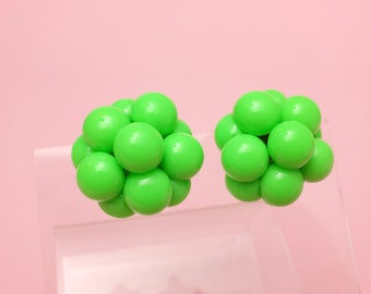 Vintage XL Cluster Ear Clips with Plastic Beads in Bright Green Ref. 19200