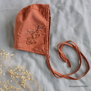 0-6m Bonnet, Embroidered Deer Bonnet, Baby Bonnet, Embroidered Bonnet, Linen Bonnet, Cotton Baby Bonnet, Unisex Baby Bonnet