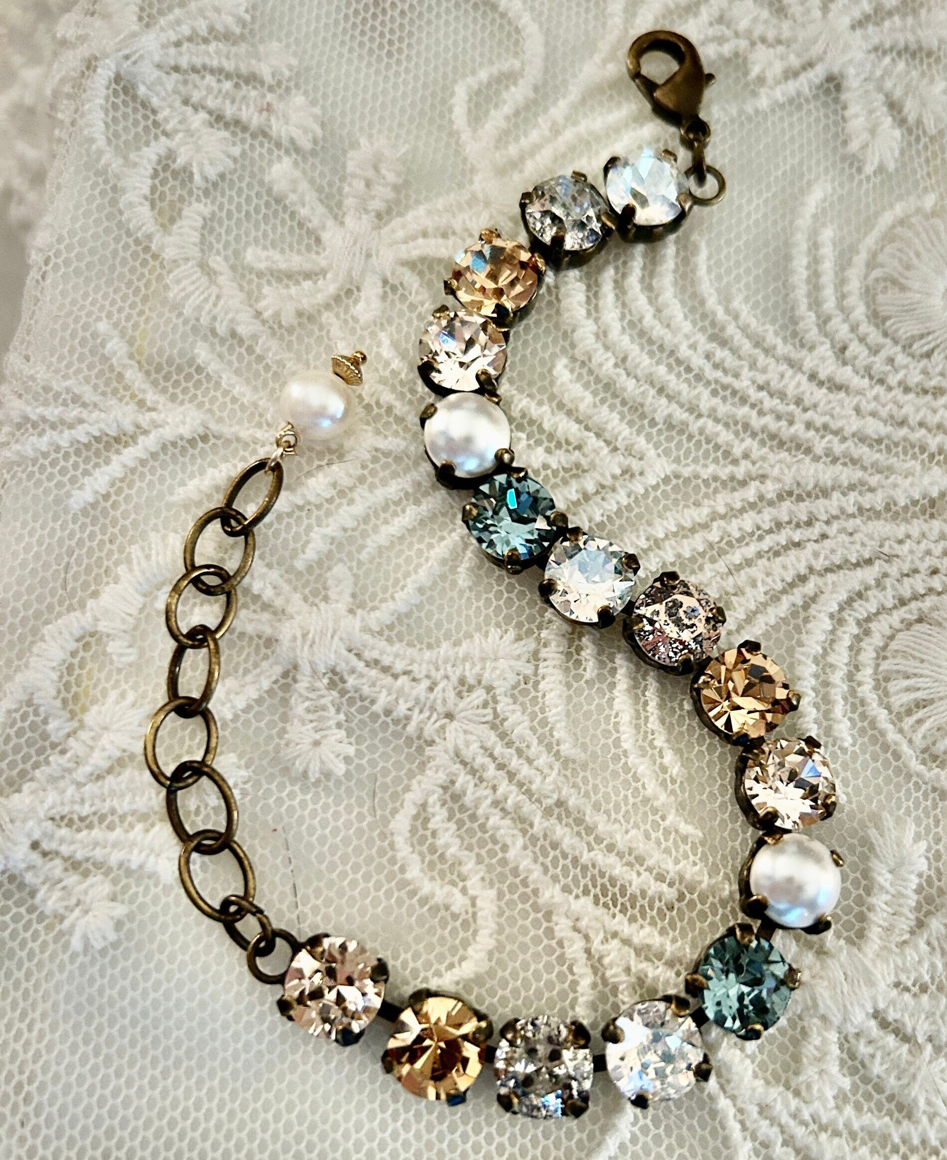 Fake shop sabika jewelry