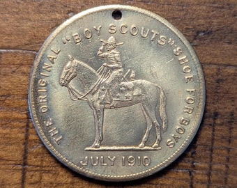1910 Ära Boy Scouts Horseback Rider Excelsior Schuh Portsmouth, Ohio OH Good Luck Mitgliedsland Emblem Medaille Token