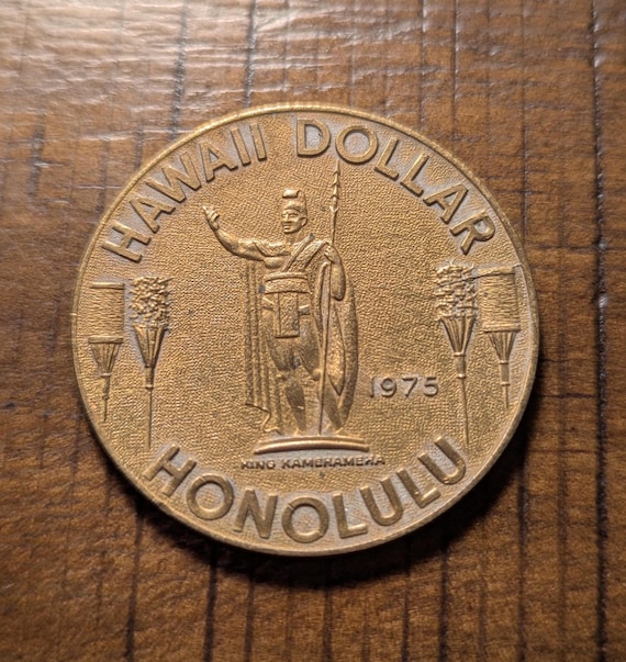 1975年 ホノルル、ハワイ HI Aloha From Hawaii ワイキキビーチ