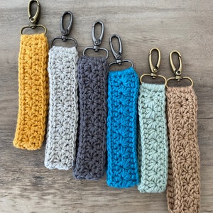 Llavero de crochet, Artsy Arthurs, llavero de muñeca, llavero bohemio, accesorios de crochet para el coche, llavero de muñeca, llavero