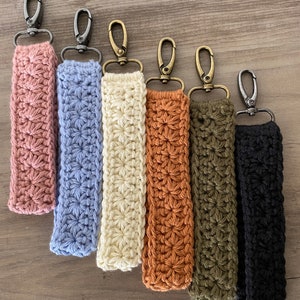 Crochet Key Fob, Artsy Arthurs, wristlet key fob, boho key fob, crochet car accessories, wristlet keychain image 1