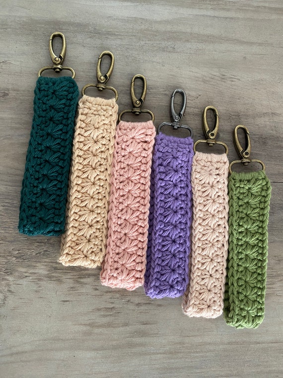 Porte-clé au crochet, porte-clé au crochet, Arthurs artsy, porte-clé au  poignet, porte-clé bohème, accessoires de voiture au crochet, porte-clé au  poignet, porte-clé au crochet -  France