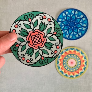 Stickers mandala floral, Stickers mandala, sticker mandala, Artsy Arthurs, sticker bouteille d'eau, sticker pour ordinateur portable, sticker voiture, sticker voiture