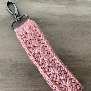 Crochet Key Fob, Artsy Arthurs, wristlet key fob, boho key fob, crochet car accessories, wristlet keychain Rose