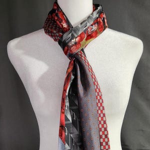 Bufanda – Corbatas recicladas – Bufanda de seda – Rojo - Gris - OOAK
