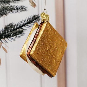 S&#39;more Ornament – Glass Campfire Christmas Keepsake 2025 – Smore Ornament