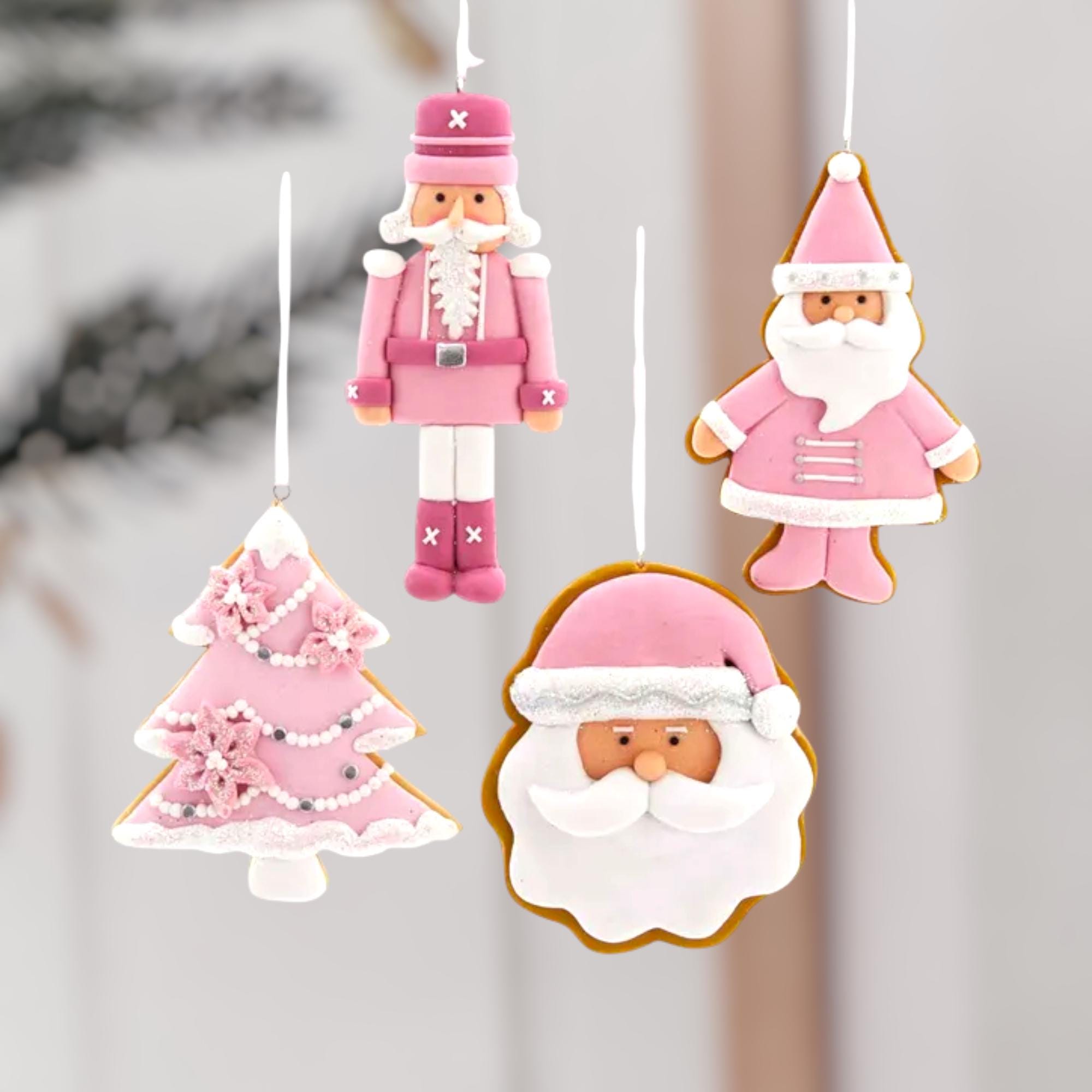 クリスマス ツリー ピンクオーナメント 人気のピンク色を使った