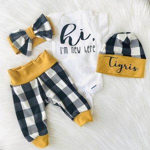 gender neutral hi I’m new here coming home baby outfit/ baby shower gift/ new baby personalized gift
