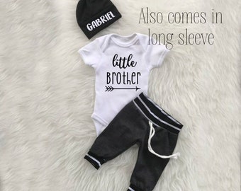 Little brother Baby boy coming home outfit/ baby boy outfit/ personalize baby boy bodysuit